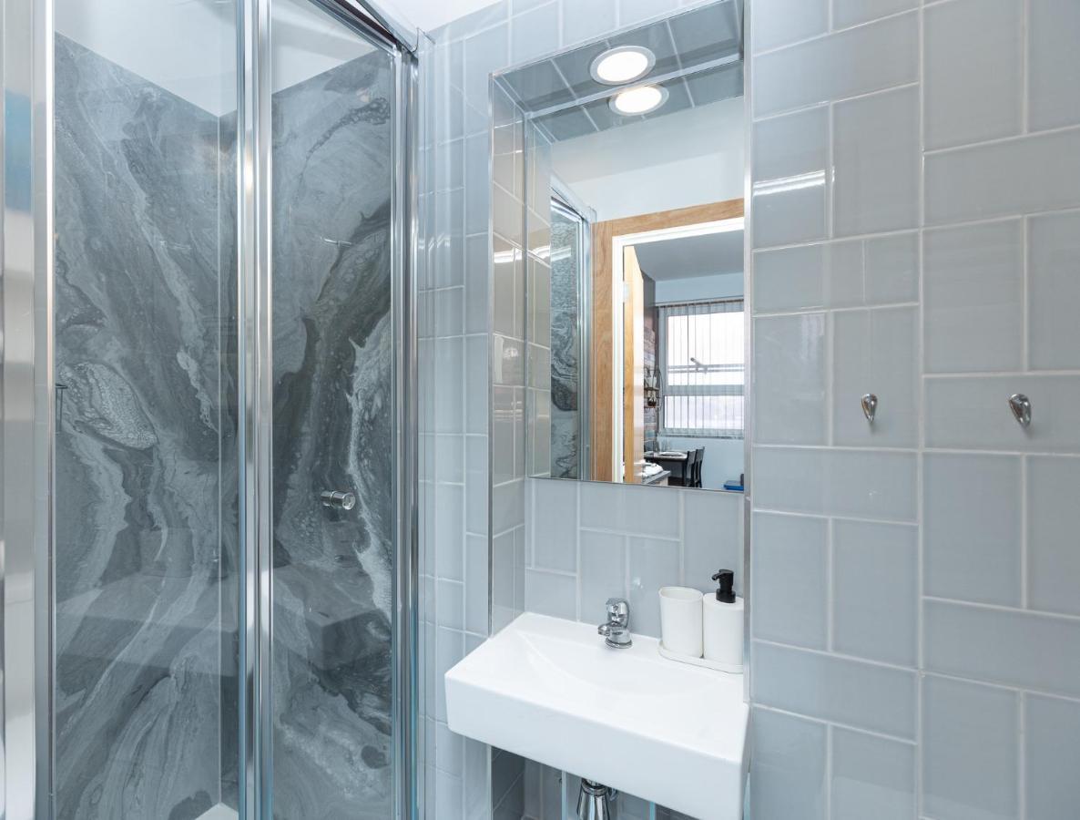 New Stylish Studio Flat Near Woolwich Tube Londen Buitenkant foto
